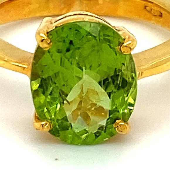 Peridot 2.60ct Solid 18K Yellow Gold Ring - Picture 8 of 8